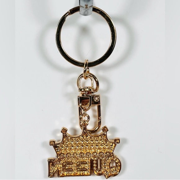 4 Queen Gold-Tone Keychain Bag Charms - Picture 3 of 5